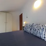 Apartment For 8, With Game & Office Sao Bernardino