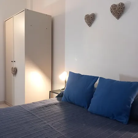 For 8, With Game & Office Apartment *