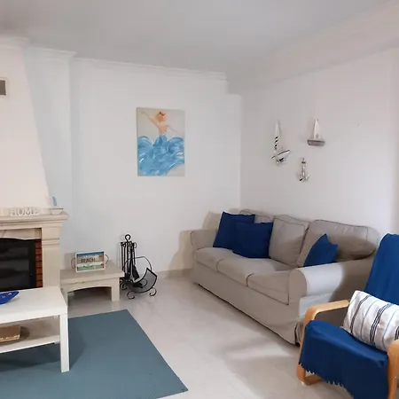 Lägenhet For 8, With Game & Office